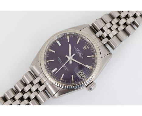 ROLEX Oyster Perpetual Datejust Armbanduhr - Stahl, rundes Gehäuse (D 30mm) mit gerillter Lünette, blaues Zifferblatt mit Sta
