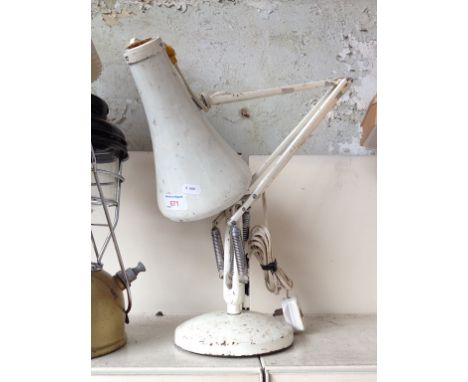 ANGLE POISE LAMP     E5
