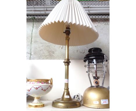 EDWARDIAN BRASS TABLE LAMP AND LATER SHADE. H68CM