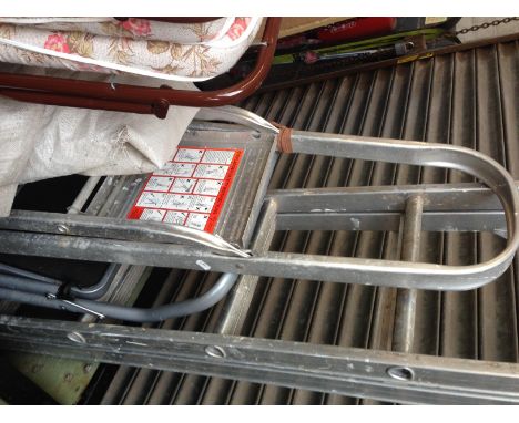 ALUMINIUM STEP LADEERS