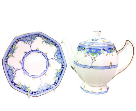 COLLECTION OF CERAMICS, MOIRE ANTIQUE AND ROYAL DOULTON comprising a number of small trinket dishes, a dressing room set from
