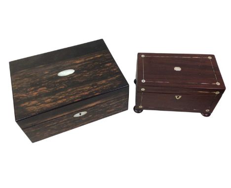 VICTORIAN ROSEWOOD TEA CADDY, ALONG WITH FURTHER ITEMS the tea caddy of sarcophagus form raised on four ball feet, along with