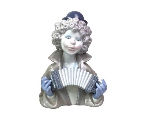 LLADRO BUST OF FINE MELODY, ALONG WITH LLADRO AND OTHER FIGURES,  including male and female figures, and two Hummel figuresta