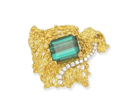 GREEN TOURMALINE AND DIAMOND-SET BROOCH, CIRCA 1975Set with a step-cut green tourmaline and an undulating row of brilliant-cu