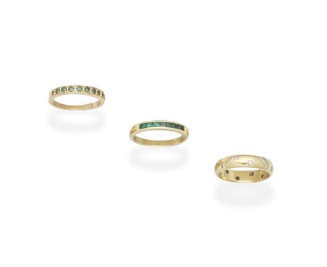 THREE GEM-SET RINGS1st: Set to the front with step-cut emeralds, mounted in 18 carat gold, 2nd: Inlaid with brilliant-cut dia