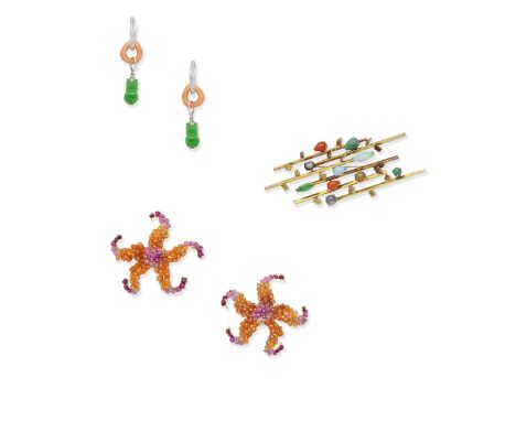 MULTI GEM-SET BROOCH, MULTI GEM-SET STARFISH EARRINGS, DIAMOND CORAL AND JADE PENDENT EARRINGS1st: The asymmetric rods decora