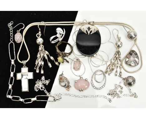 A COLLECTION OF WHITE METAL ASSORTED ITEMS to include an oxidized tree frog, mother of pearl cross, a rose quartz pendant and