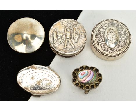 THREE SILVER PILL BOXES AND TWO OTHERS, to include a circular pill box with a golfing scene to the lid, hallmarked Birmingham