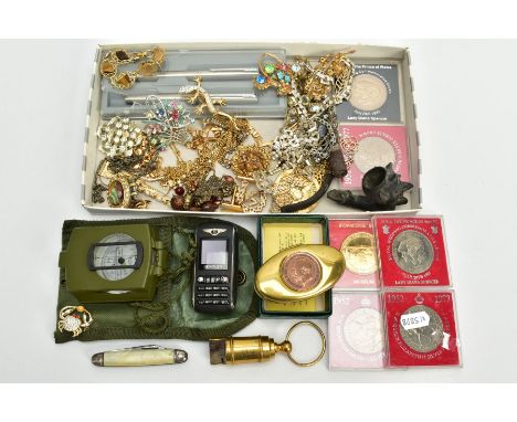 A SELECTION OF MISCELLANEOUS ITEMS, to include a miners brass twist box, set with a George V coin stamped to the reverse 'Mad