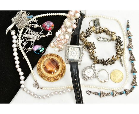 A SELECTION OF COSTUME JEWELLERY, to include a handmade wrapped wire and cultured pearl bracelet, fitted with a spring clasp,