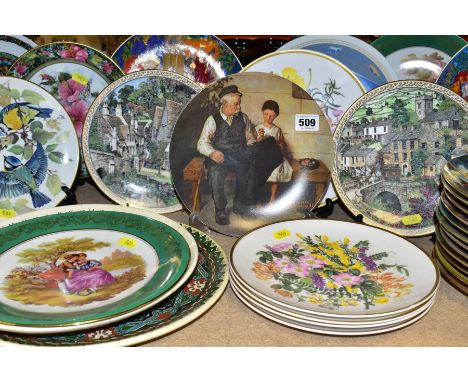 A QUANTITY OF COLLECTORS PLATES, including a set of twelve Franklin Mint 'The Masterpieces of Impressionism plates, a pair of