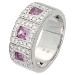 18K white gold ring set with approx. 0.48 ct. diamond and sapphire