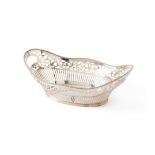 Bread basket, H. Schriek & H. Looren de Jong, Schoonhoven 1948, silver