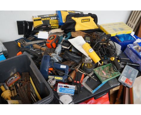 Good collection of assorted tools (needs to be viewed)