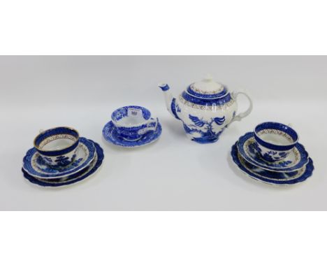 Mixed lot of blue and whites to include a Spode 'Italian' pattern cup and saucer, Booths Old Willow cups and saucers and a Ro