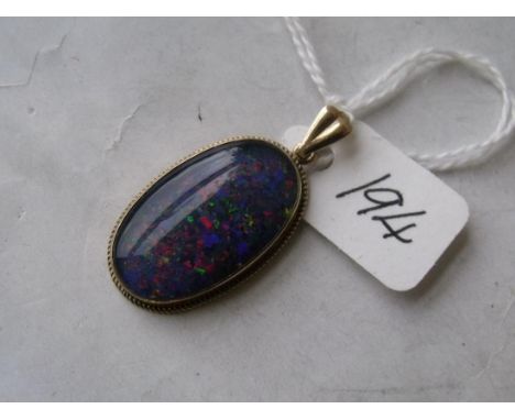 Gold mounted opal pendant 3cm long    