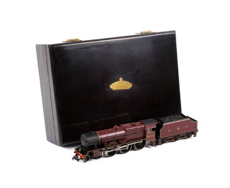 A Bachmann 00 gauge Limited Edition locomotive and tender set. Containing a 4-6-0 locomotive with LMS maroon livery, 'Royal S