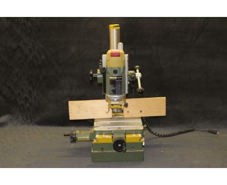 Model Railway Engineers table top mini pillar drill, item is untested therefore viewing is recommended.