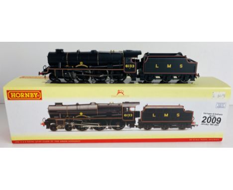 Hornby R2631 OO Gauge The Green Howards Boxed P&amp;P Group 1 (£14+VAT for the first lot and £1+VAT for subsequent lots) 