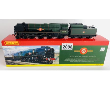Hornby OO Gauge Clan Line Merchant Navy Boxed P&amp;P Group 1 (£14+VAT for the first lot and £1+VAT for subsequent lots) 