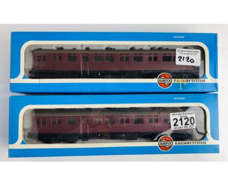 2x Airfix OO Gauge Maroon Auto Coaches Boxed P&amp;P Group 1 (£14+VAT for the first lot and £1+VAT for subsequent lots) 