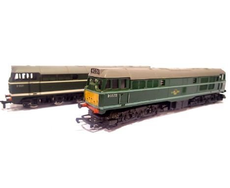 Triang/Hornby class 31 diesel x2, D5572 and D5531 unboxed. P&amp;P Group 1 (£14+VAT for the first lot and £1+VAT for subseque
