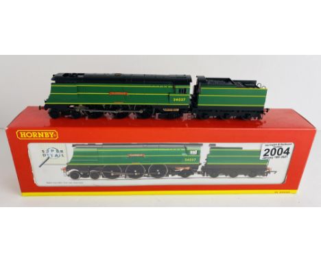 Hornby R2315 OO Gauge Clovelly Boxed P&amp;P Group 1 (£14+VAT for the first lot and £1+VAT for subsequent lots) 