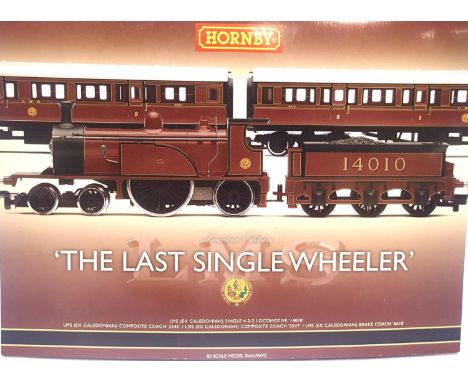 Hornby R2806, The Last Single Wheeler train pack, LMS Red 4.2.2 loco and tender and three coaches. P&amp;P Group 1 (£14+VAT f