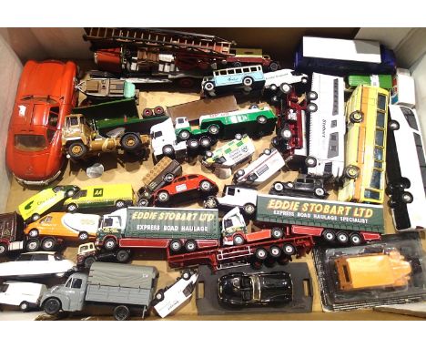 Quantity of unboxed diecast vehicles of various scales and makes. P&amp;P Group 2 (£18+VAT for the first lot and £3+VAT for s