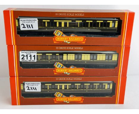 3x Hornby OO Gauge GWR Clerestory Coaches Boxed P&amp;P Group 1 (£14+VAT for the first lot and £1+VAT for subsequent lots) 