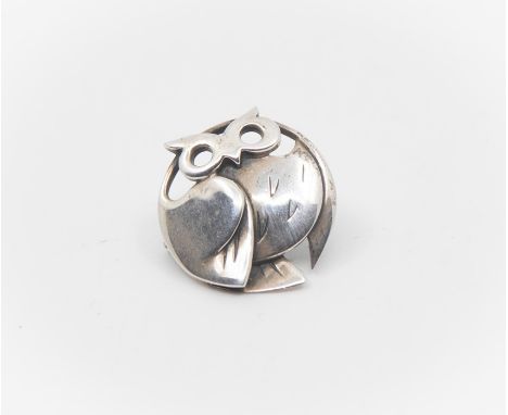 An Orla Gorie Modernist silver brooch in the form of an owl, dimentions approx 25mm x 24mm, stamped OMG ST SIL to reverse, ro