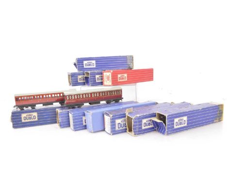 Hornby-Dublo 00 Gauge 3-Rail boxed D14 maroon Suburban Coaches (11), silver windows, Brake/Third (3), First/Third (5), Transp