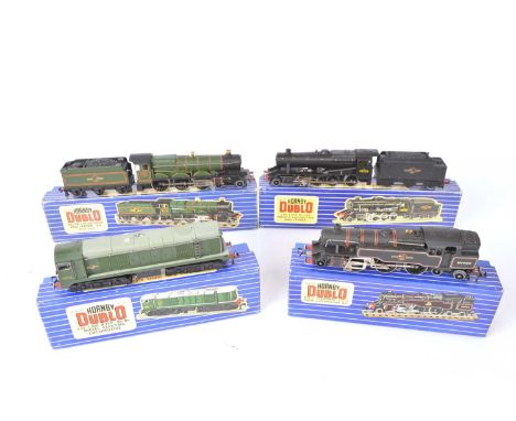 Hornby-Dublo 00 Gauge 3-rail BR Steam and Diesel Locomotives,   LT 25 black Class 8F  48158 Locomotive and tender, EDLT20 gre