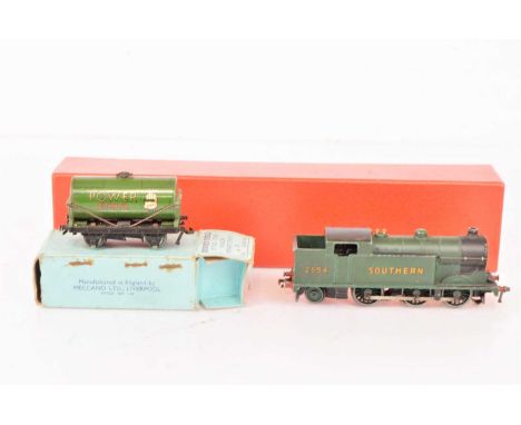 Hornby-Dublo 00 Gauge 3-Rail EDL17 Southern green 0-6-2T Tank Locomotive and Power Tank wagon, Engine No 2594, VG and post-wa