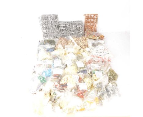 Very large quantity of 1:72 00 Gauge figures by Airfix various makers mostly sorted and bagged (several 000's), including Air