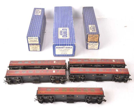 Hornby-Dublo 00 Gauge 3-Rail boxed and unboxed D22 BR maroon Corridor Coaches (10),  First/Second (2, one boxed) and Brake/Se