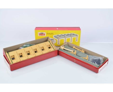 Hornby-Dublo 00 Gauge 2-Rail Engine Shed and Extensions plastic Kits (3), 5005 Two Road Engine Shed Kit and 5006 Engine Shed 