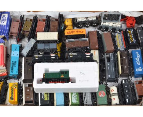 Bachmann Diesel Locomotive 00 gauge and Hornby Lima Mainline and other freight wagons (48), comprising Bachmann green freelan