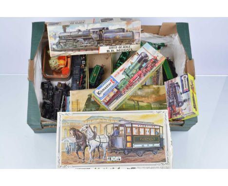 Kitmaster and Airfix  00 Gauge Kit built and unmade Locomotives models and other models, unmade, Kitmaster, 0-6-0 Saddle Tank