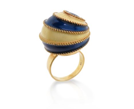 An enamelled gold ring, the sphere with blue and yellow enamel and gold ropetwist decoration, set in yellow gold, size P