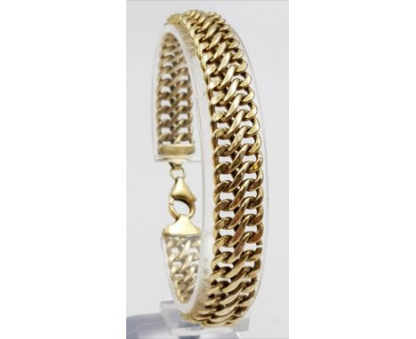 A 9 K yellow gold bracelet with lobster clasp. Length: 18.5 cm, weight: 8.84 g. 