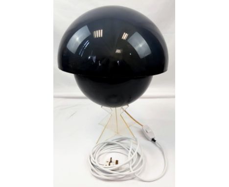 A Rare 1970s Crestworth Galaxy Fibre Optic Table Lamp. Named - The Galaxy and manufactured by Crestworth in Poole. Inside con