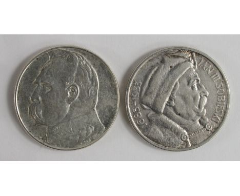 Poland (2) silver: 10 Zlotych 1933 Jan III Sobieski's Victory Over The Turks Y# 23, VF, and 10 Zlotych 1939, KM# 29, GVF, lig