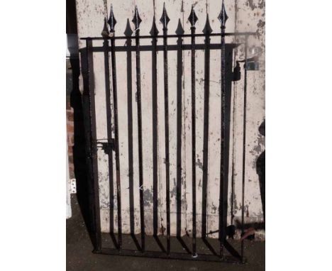 Cast iron gate No condition reports for this sale.
