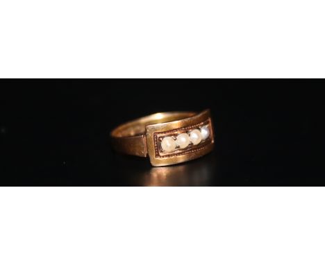 Victorian 15ct Gold Ring, Set With Four Split Pearls, Fully Hallmarked. 2.4 grams 