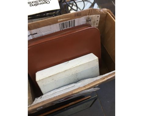 A box containing a vanity case, hip flask and a cutthroat razor 
