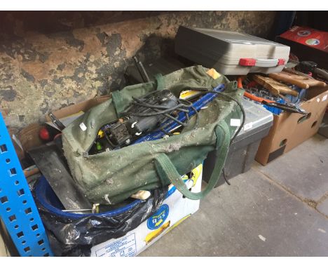 Large quantity of tools 
