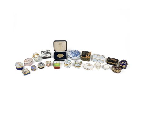 Halcyon Days - a collection of 12 Halcyon Days pill boxes, five in original boxes, plus 3 others and a clock in ceramic case 