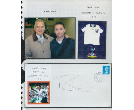 Football Celtic Robbie Keane signed 2010 Tottenham transfer Loan cover with photo on A4 descriptive display. Set with hagner 