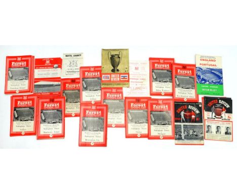 SOCCER.  FOOTBALL PROGRAMMES, NOTTINGHAM FOREST, EARLY 1960'S APPROX FIFTY SEVEN AND SEVERAL OTHER CONTEMPORARY FOOTBALL PROG